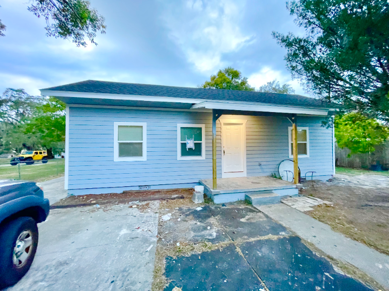 330 S 2nd St in Lake Wales, FL - Building Photo