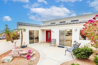 351 Farallon Dr in Lake Havasu City, AZ - Foto de edificio - Building Photo