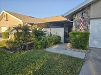 12755 Cold Stream Dr in Ft. Myers, FL - Foto de edificio - Building Photo