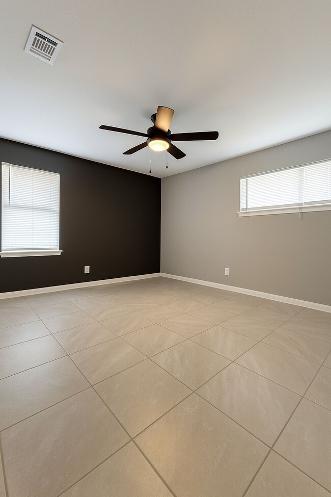 10127 Bessemer St in Houston, TX - Building Photo - Building Photo