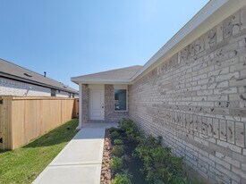 1519 Gardenia Grv Ln in Crosby, TX - Building Photo