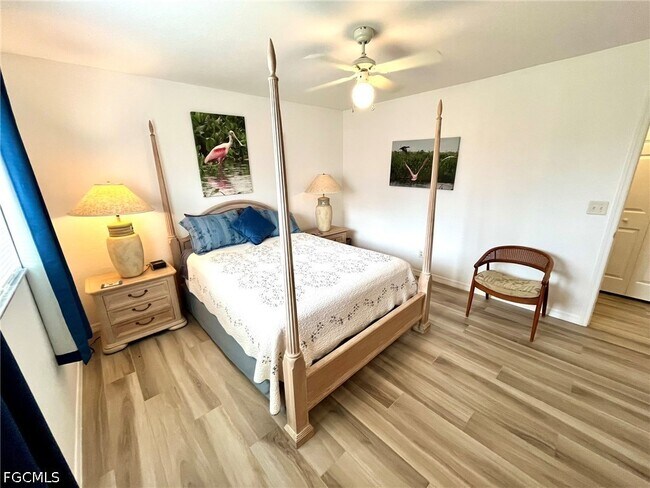 818 SW 8th Pl in Cape Coral, FL - Building Photo - Building Photo