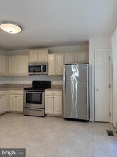 215 Merrill Ct in Stafford, VA - Building Photo - Building Photo