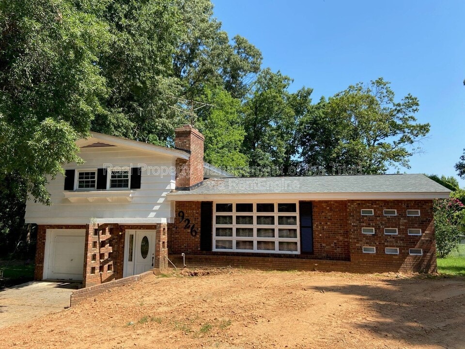 926 Hilltop Blvd in Reidsville, NC - Building Photo