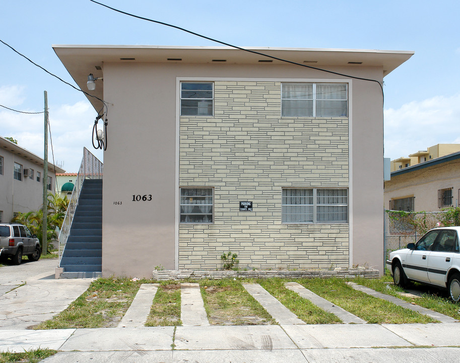 1063 NW 3rd St in Miami, FL - Building Photo