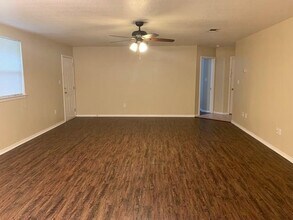 4422 Bobbie Ann Dr in Granbury, TX - Building Photo - Building Photo