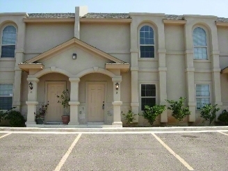 emerald valley condos in Laredo, TX - Building Photo