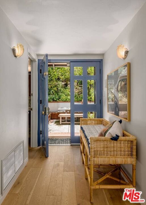 3266 Mandeville Canyon Rd in Los Angeles, CA - Building Photo - Building Photo