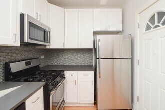 2324 N Rockwell St in Chicago, IL - Building Photo - Building Photo