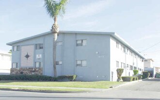 812 S Grevillea Ave in Inglewood, CA - Building Photo