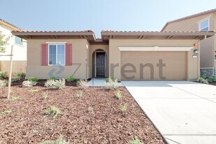 Unit in Elk Grove, CA - Building Photo