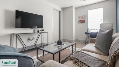 8110 Blue Goose Rd in Manor, TX - Foto de edificio - Building Photo