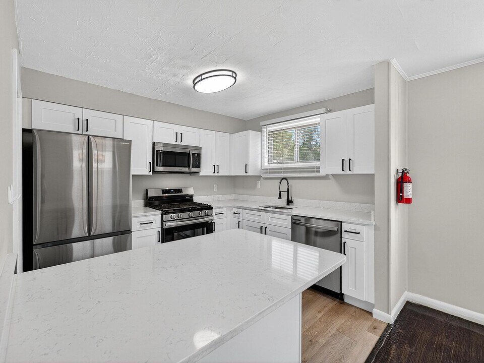 206 Ava Ave in Somerdale, NJ - Building Photo