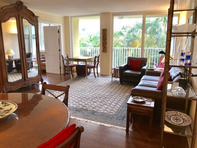 223 Atlantic Ave-Unit -3d in Palm Beach, FL - Building Photo - Building Photo