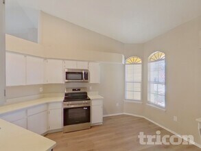 1236 Sweet Gum Dr, Unit 238 in Brandon, FL - Building Photo - Building Photo