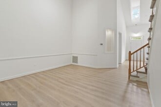338 Colony Point Pl in Edgewater, MD - Building Photo - Building Photo