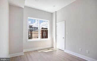 2407 Wharton St in Philadelphia, PA - Building Photo