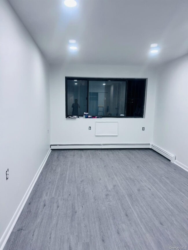 35-26 33rd St in Queens, NY - Building Photo - Building Photo