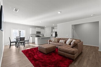 2173 Blue Monarch Dr in Buford, GA - Building Photo - Building Photo