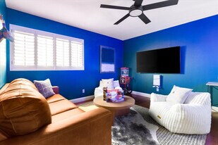 5604 E Beverly Ln in Scottsdale, AZ - Building Photo