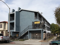 Windward Cove in Long Beach, CA - Foto de edificio - Building Photo