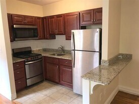 3 Craigie Cir, Unit 3 in Cambridge, MA - Building Photo