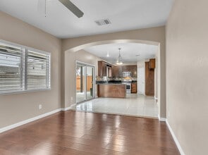 2026 Rickenbacker Ln in Lincoln, CA - Foto de edificio - Building Photo