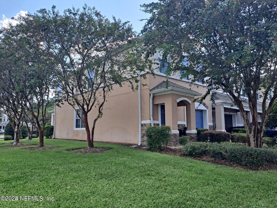 603 Crystal Way in Orange Park, FL - Building Photo