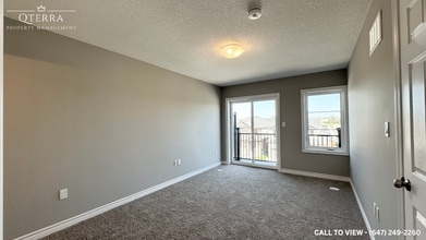 33 Lomond Ln in Kitchener, ON - Building Photo - Building Photo
