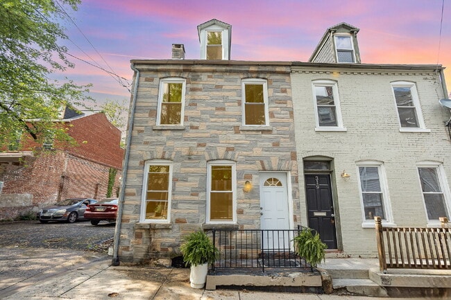 321 W Mifflin St in Lancaster, PA - Building Photo - Building Photo