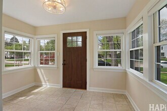115 N Hager Ave in Barrington, IL - Building Photo - Building Photo