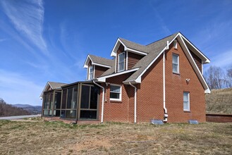 5990 Idlewild Rd in Fleetwood, NC - Building Photo - Building Photo