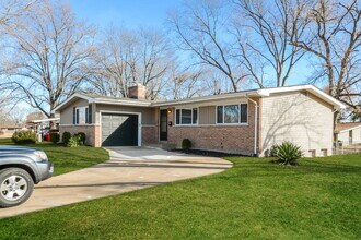 730 Loyola Dr in Florissant, MO - Building Photo - Building Photo
