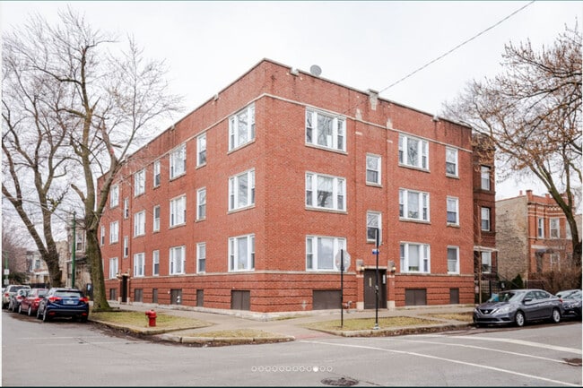 property at 2252 N Spaulding Ave