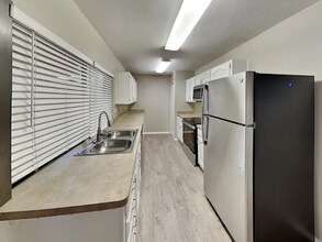 1678 Fairmont Dr in Grand Prairie, TX - Building Photo - Building Photo