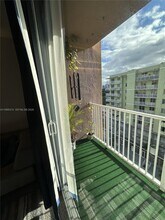 218 NW 12th Ave in Miami, FL - Building Photo - Building Photo