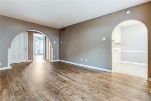 15926 Stillwood St in Dallas, TX - Building Photo