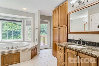 15012 Viewcrest Ln in Burnsville, MN - Building Photo - Building Photo