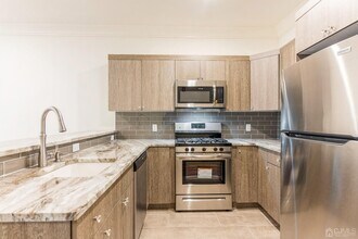 361 Main St in South Amboy, NJ - Foto de edificio - Building Photo