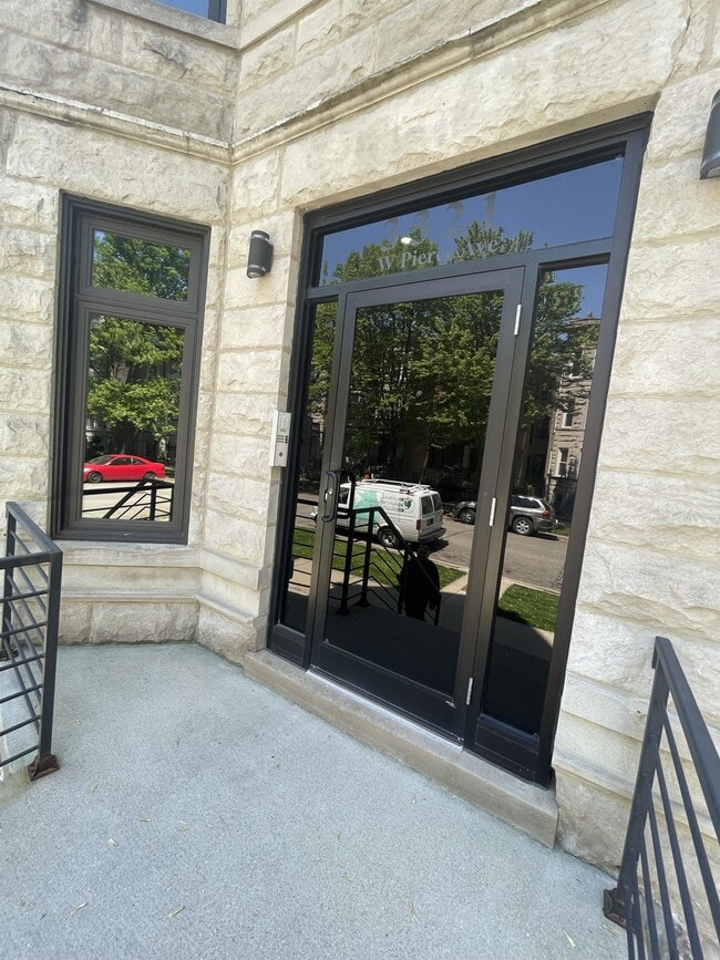 3321 W Pierce Ave in Chicago, IL - Building Photo - Building Photo