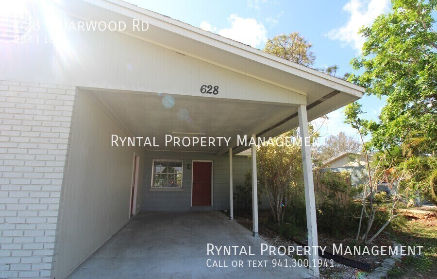 628 Briarwood Rd in Venice, FL - Building Photo