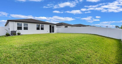 Westbridge Cove Rental Homes in Spring Hill, FL - Foto de edificio - Building Photo