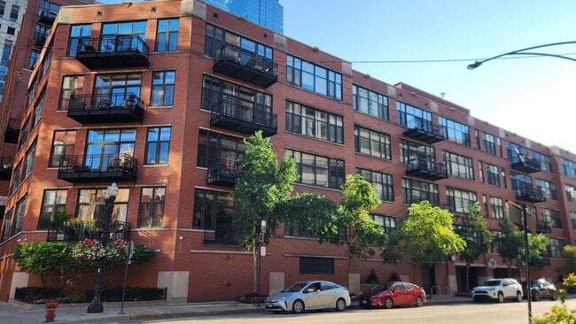 property at 333 W Hubbard St