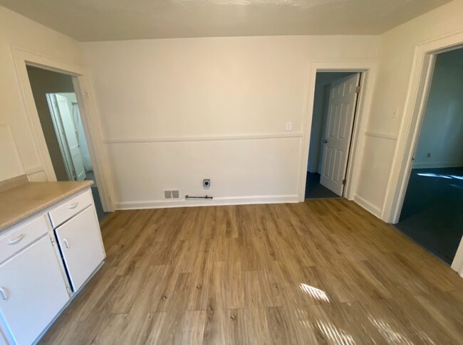 378 E 156th St in Cleveland, OH - Building Photo - Building Photo