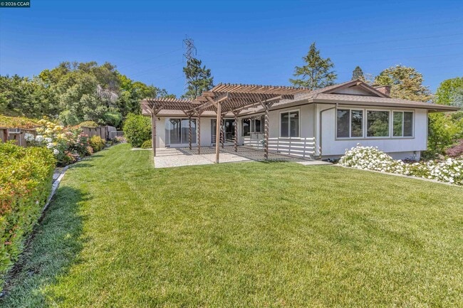 property at 770 Crossbrook Dr