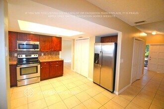 10851 NW 32nd Ct in Coral Springs, FL - Building Photo - Building Photo