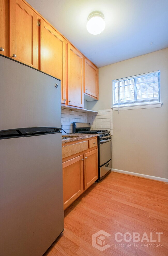 property at 905 Greenwood Ave NE