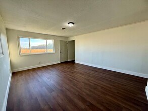 305 E Dennington St in Paragould, AR - Building Photo - Building Photo