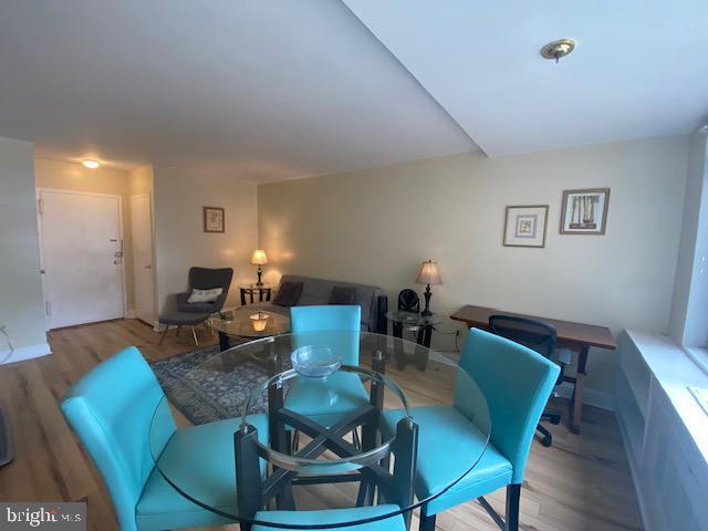 property at 1121 Arlington Blvd