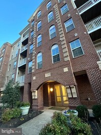 13723 Neil Armstrong Ave in Herndon, VA - Building Photo - Building Photo